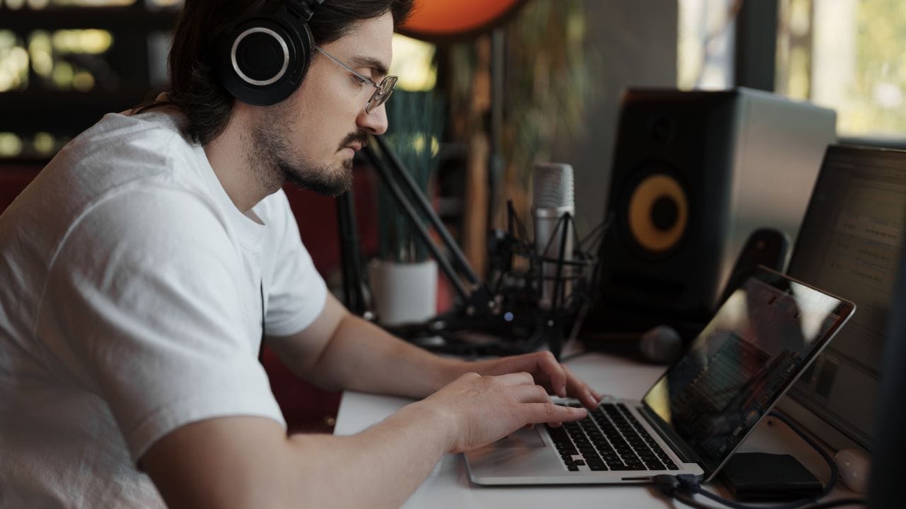 AI mastering tool by moises 2.jpg