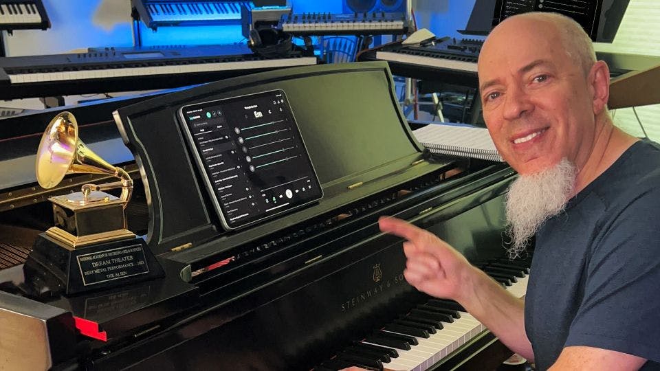 Jordan Rudess using Moses for iPad to play the piano